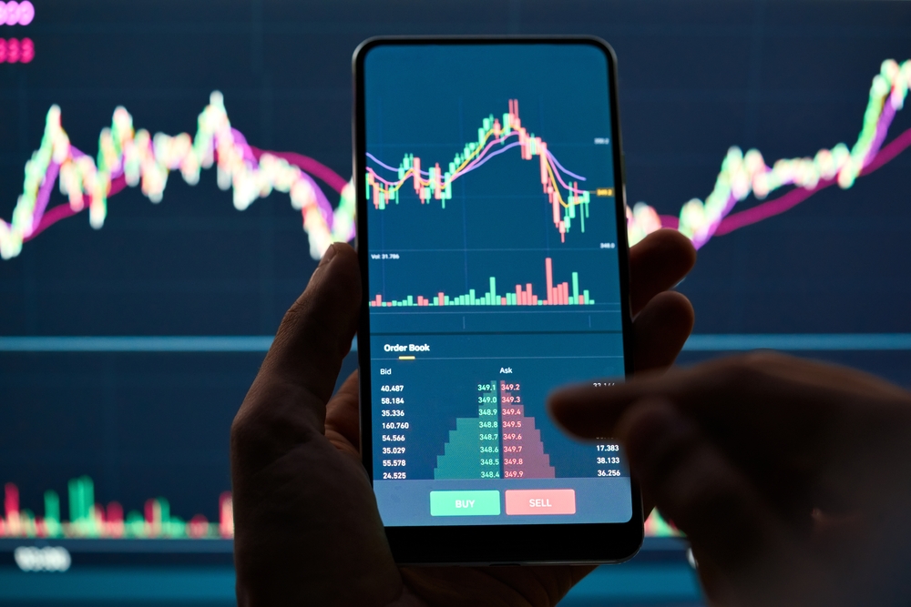 Savexa Mobile Trading App Review 2025: क्या आप सच में Forex कहीं भी Trade कर सकते हैं?